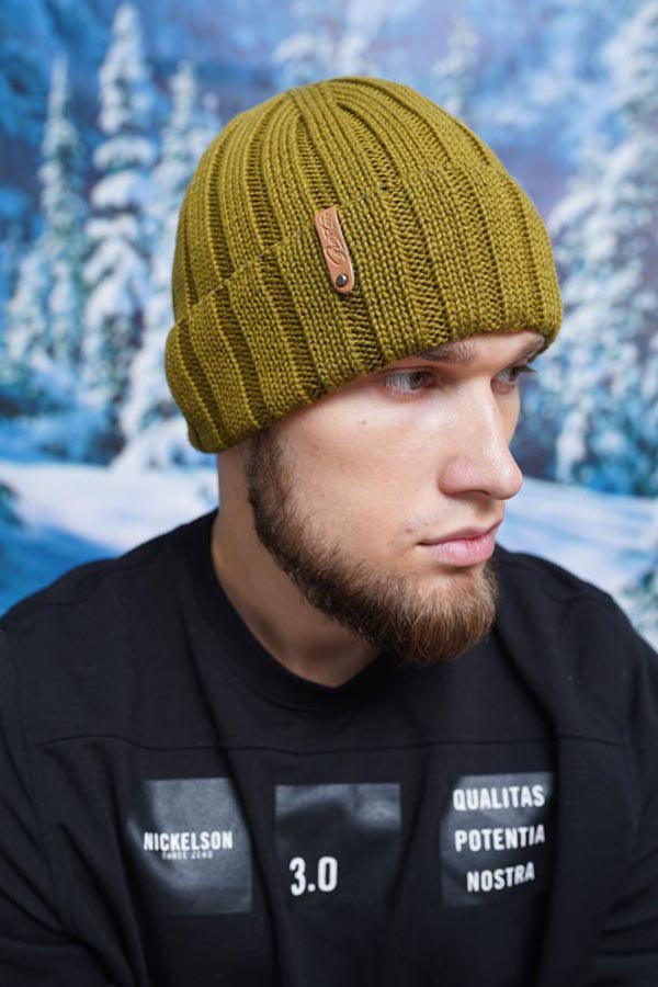 Тепла чоловіча шапка оливкова