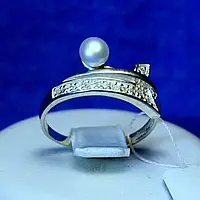 Серебряное кольцо с жемчугом и фианитами кс 803