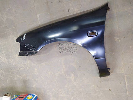 Крило переднє ліве Nissan Primera (P11) '96-01 000044704