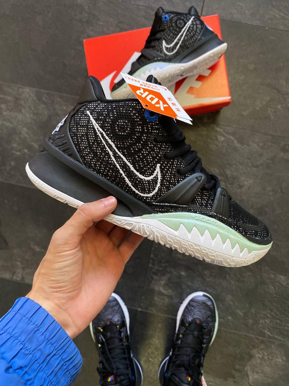 Кросівки чоловічі чорні Nike Kyrie 7 (05490)