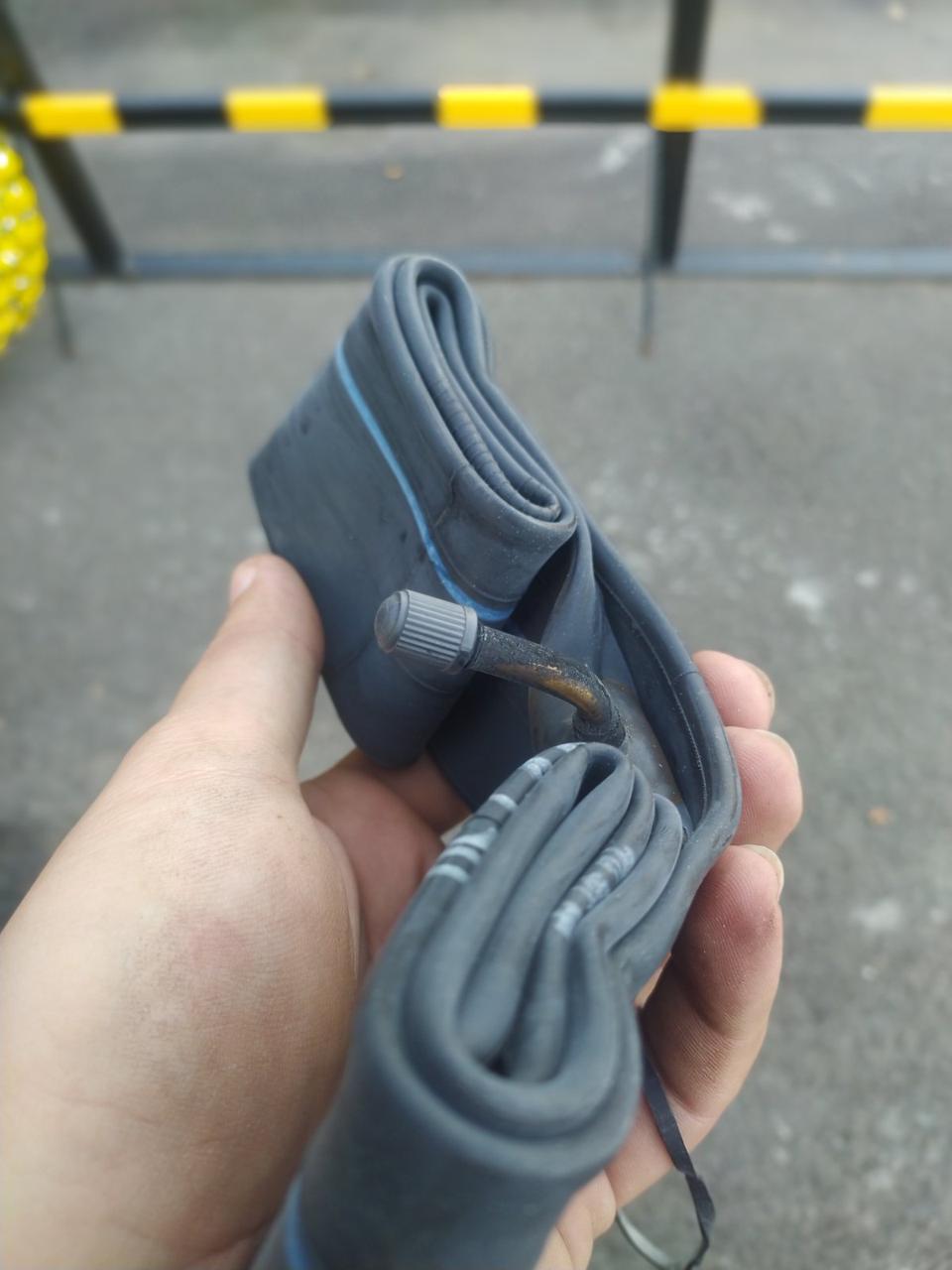 Камера електровелосипеда 16x2,50 кривий вентиль, фото 1