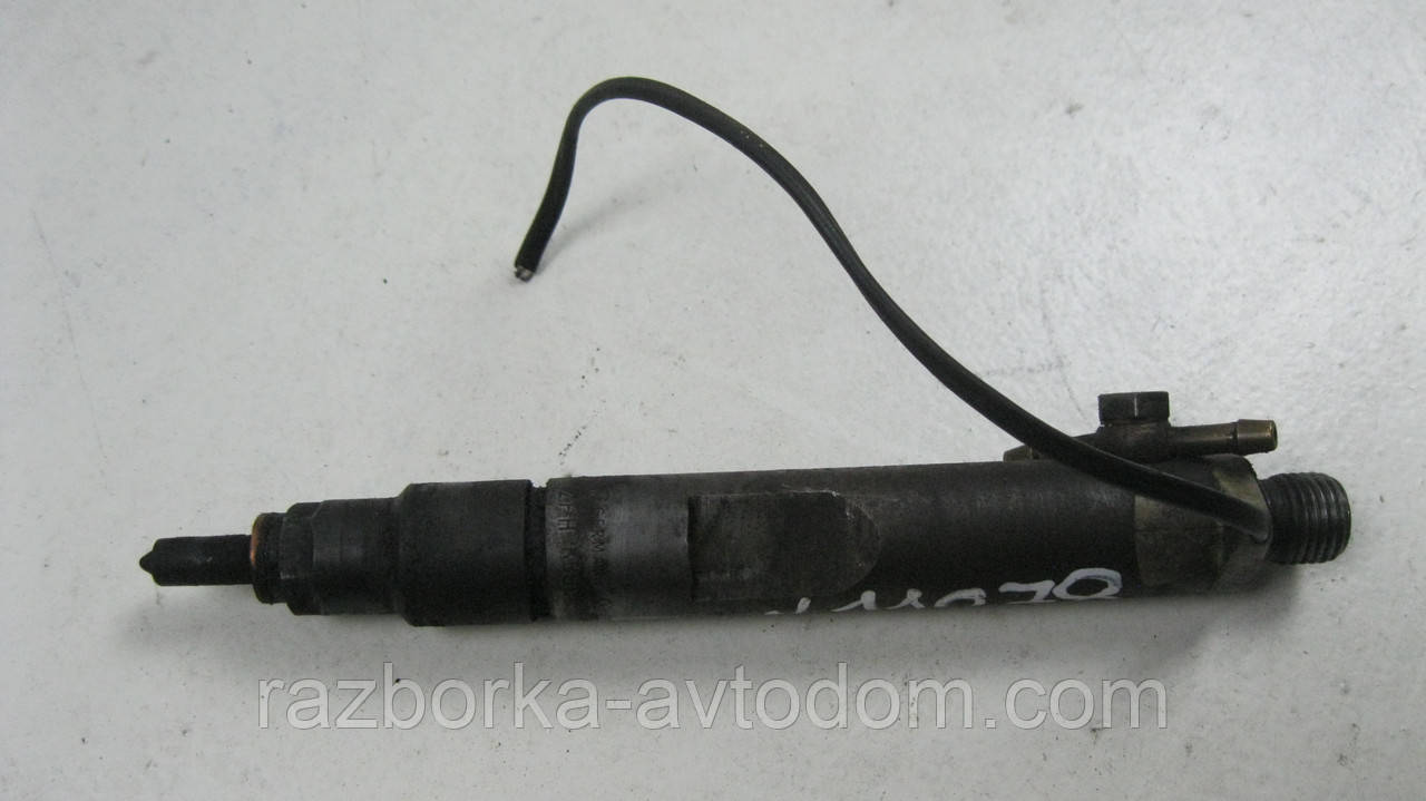 Форсунка паливна дизель VW Passat B5 (1997-2000) 1.9TDI OE:028130202H Дефект: оббірений роз'єм