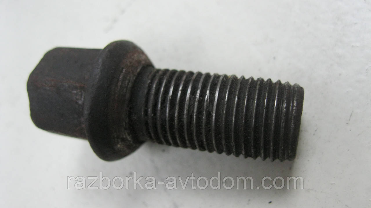 Болт колісний M14x1,5 VW Passat B5 (1997-2000) Caddy, Octavia, Audi 100, 200, Audi A6 OE: 8D0601139D