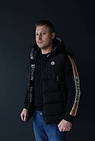 Мужской черный жилет Moncler, базовая мужская безрукавка с лого Монклер на перьях, однотонная жилетка теплая