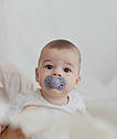 Соска пустушка BIBS Infinity Silicone Anatomical 6-18міс (анатомічна) – Fossil Grey/Mauve (2 в упаковці), фото 3
