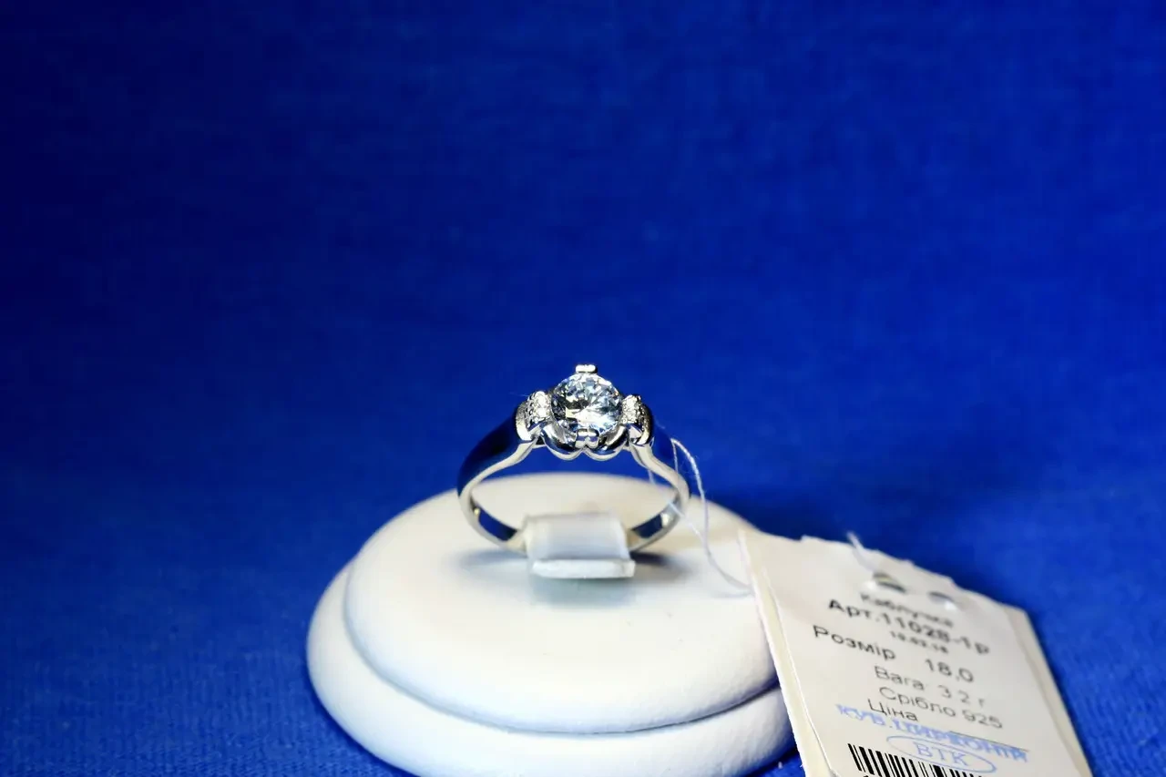 Серебряное кольцо с фианитом 11028-1р - фото 4 - id-p388546710