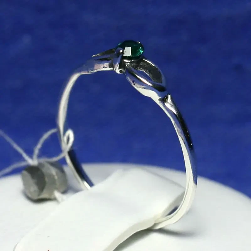 Серебряное кольцо с зеленым фианитом 1004з - фото 2 - id-p195411123
