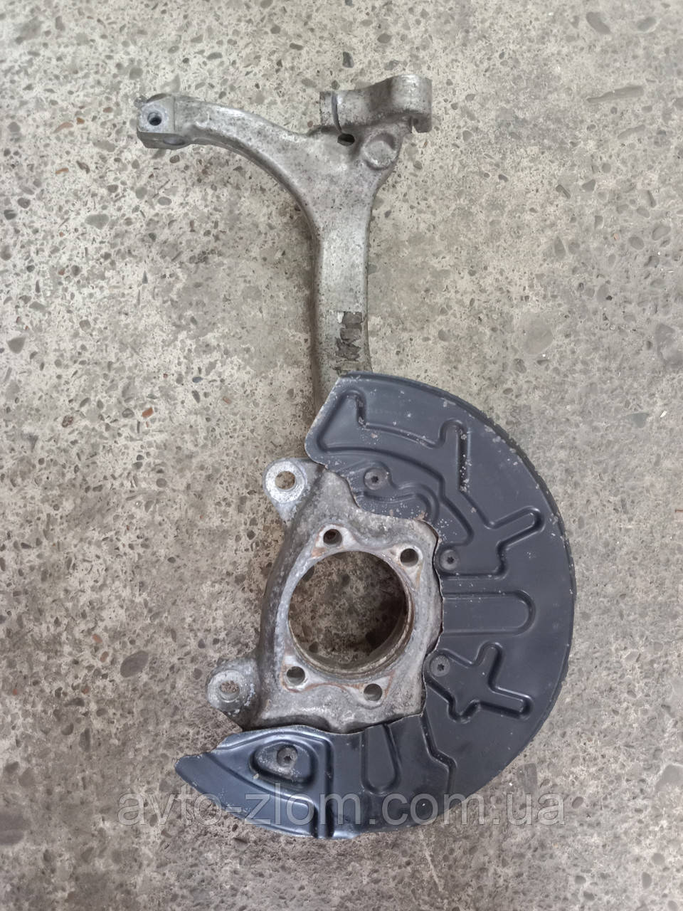 Поворотний кулак Audi A4 B6, B7. Ауді А4 Б6, Б7. Правий. 8E0407242D.