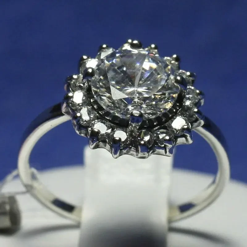 Серебряное кольцо с большим фианитом 1015 - фото 1 - id-p571774142