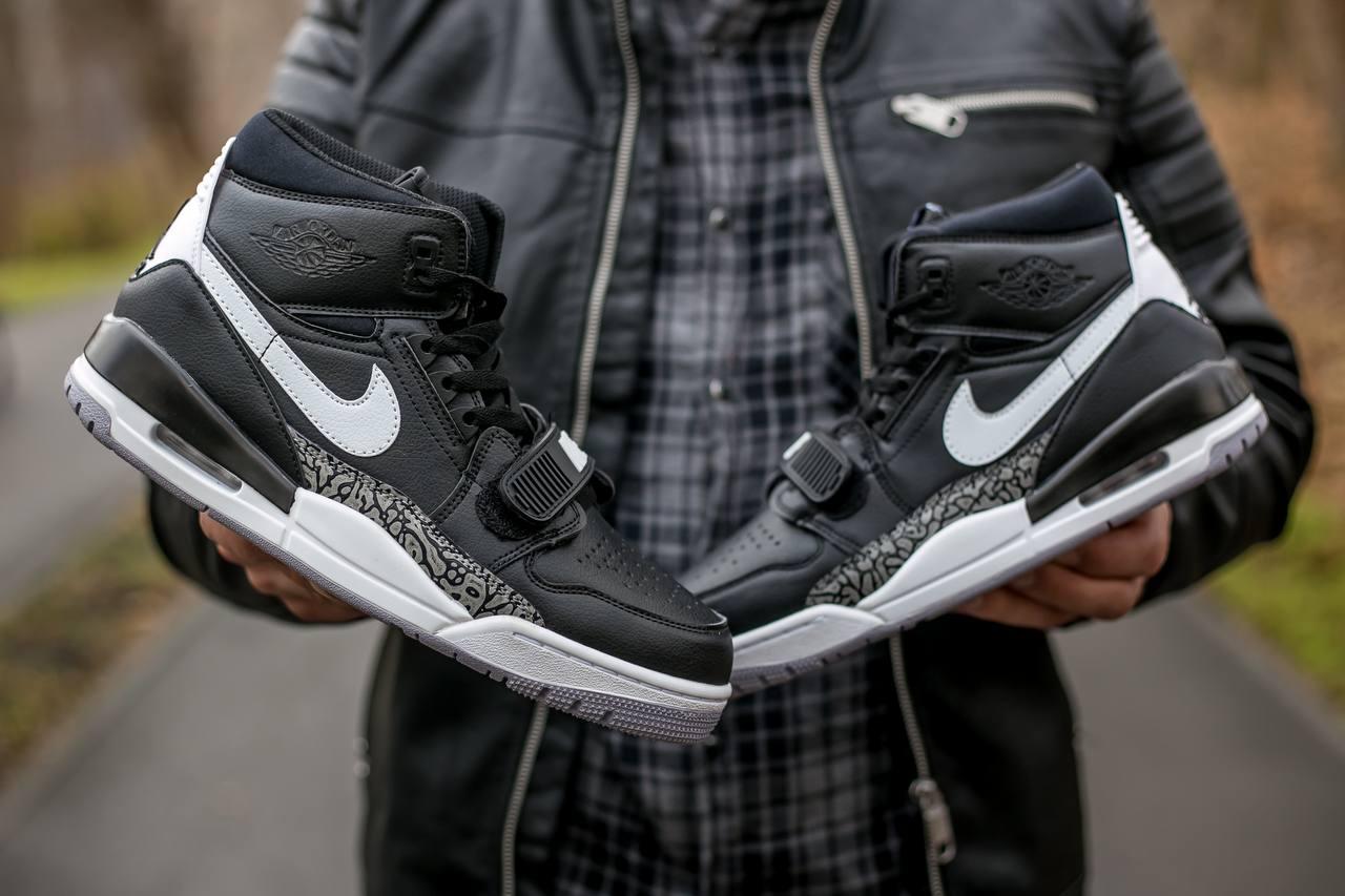 Чоловічі кросівки Nike Air Jordan Legacy Black White (чорні з білим) високі спортивні осінні кеди I1569 vkross