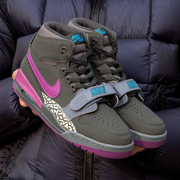 Jordans sales black purple