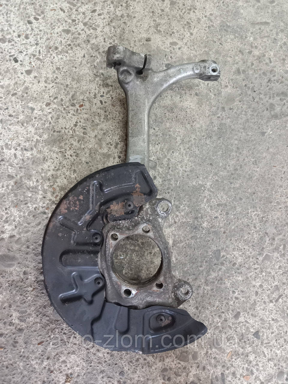 Поворотний кулак Audi A4 B6, B7. Ауді А4 Б6, Б7. Лівий. 8E0407241D.