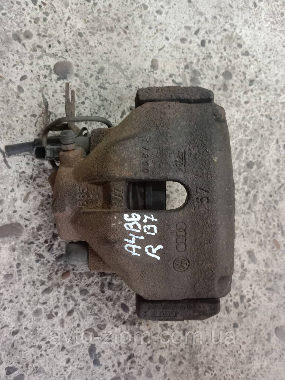 Супорт передній Audi A4 B6, B7. Ауді А4 Б6, Б7. Правий.