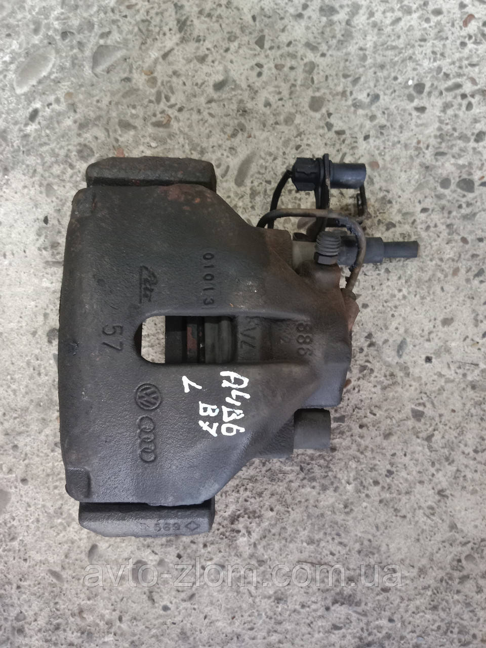 Супорт передній Audi A4 B6, B7. Ауді А4 Б6, Б7.Лівий.