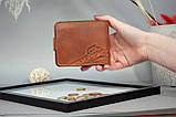 Жіночий шкіряний гаманець світло-коричневий з тисненням Пташки, фото 3
