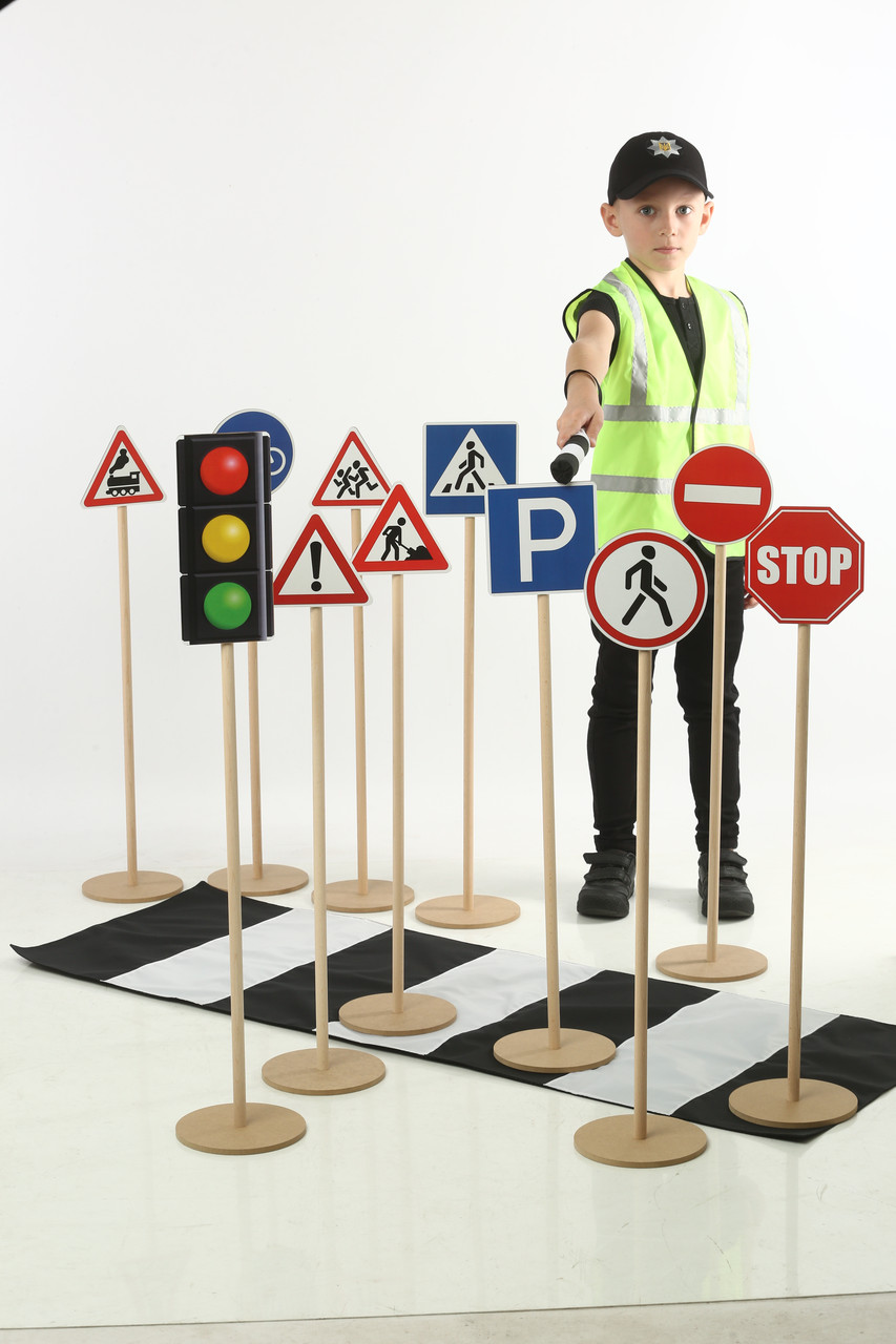 Набір "Знаки дорожнього руху із Світлофором" 80 см, зебра (перехід), костюм поліція