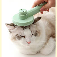 Щітка - пуходерка для вичісування котів та собак з кнопкою самоочищення кругла - блакитна, фото 7