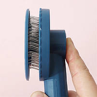 Щітка - пуходерка для вичісування котів та собак з кнопкою самоочищення кругла - сіра, фото 10