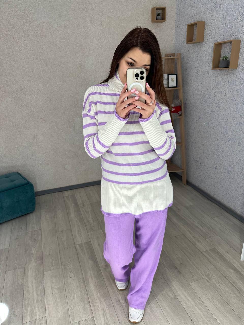 Жіночий стильний теплий прогулянковий костюм в смужку - кофта і штани (Onesize 42-46), Бузковий