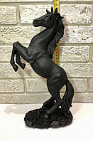 Статуэтка Черной лошади