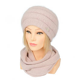 Шапка і шарф комплект з ангори в'язаний жіночий Arina колір пудра світла