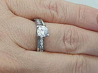 Серебряное кольцо с фианитами. Артикул К1156 17,5