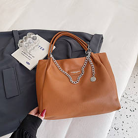 Сумка шопер із декоративним ланцюжком жіноча коричнева