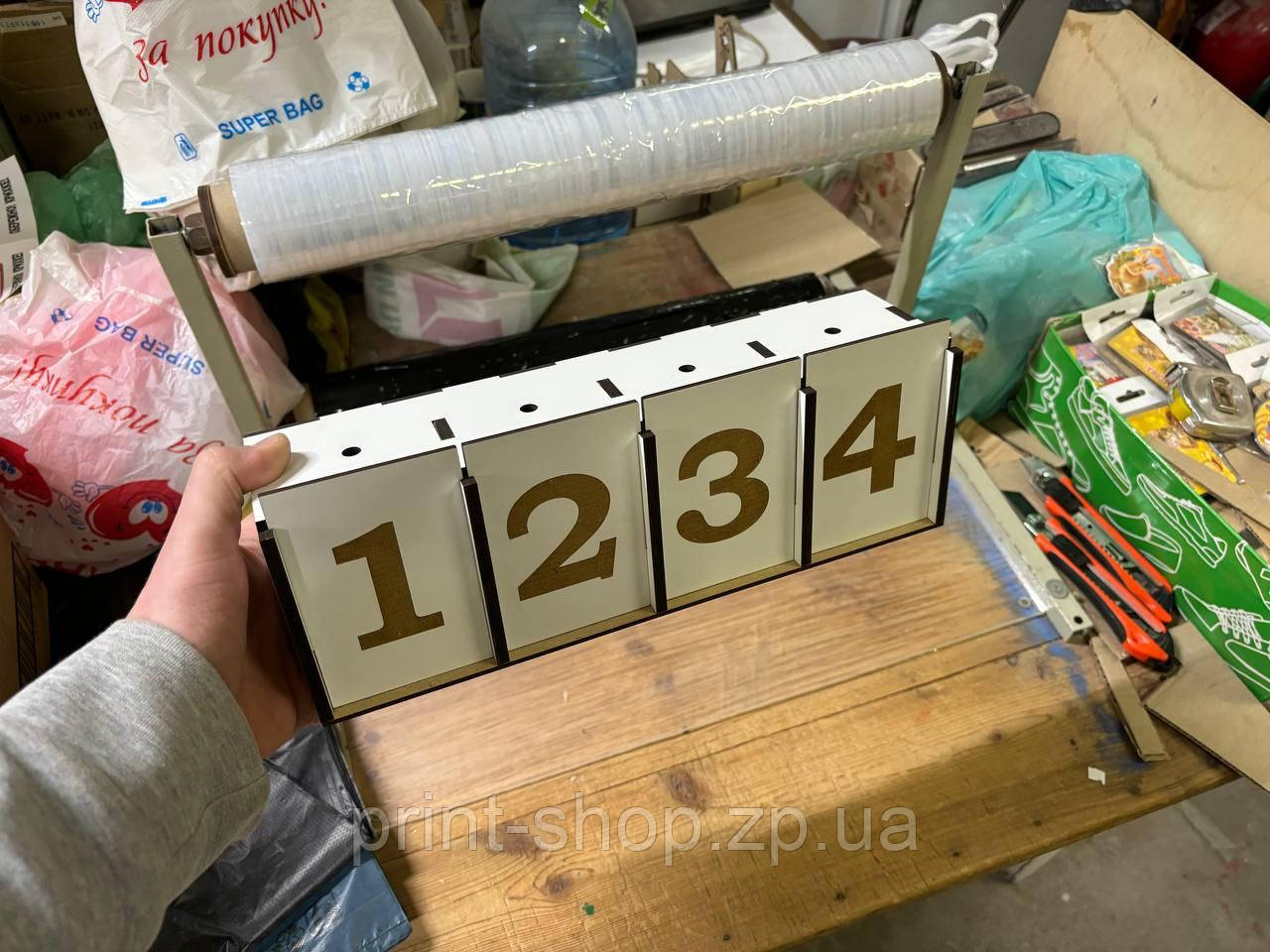 Гра "Вгадай напій" на 4 стаканчика