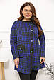 Стильна туніка великого розміру в клітинку Симона електрик (54-66), фото 3