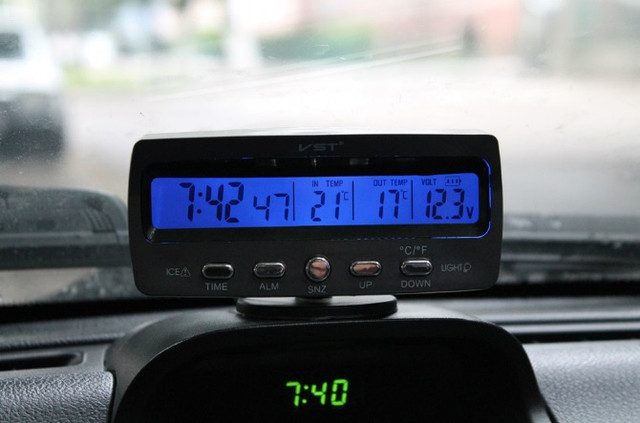 Автомобильные часы VST-7045V (вольтметр+2 термодатчика) - фото 5 - id-p25864261