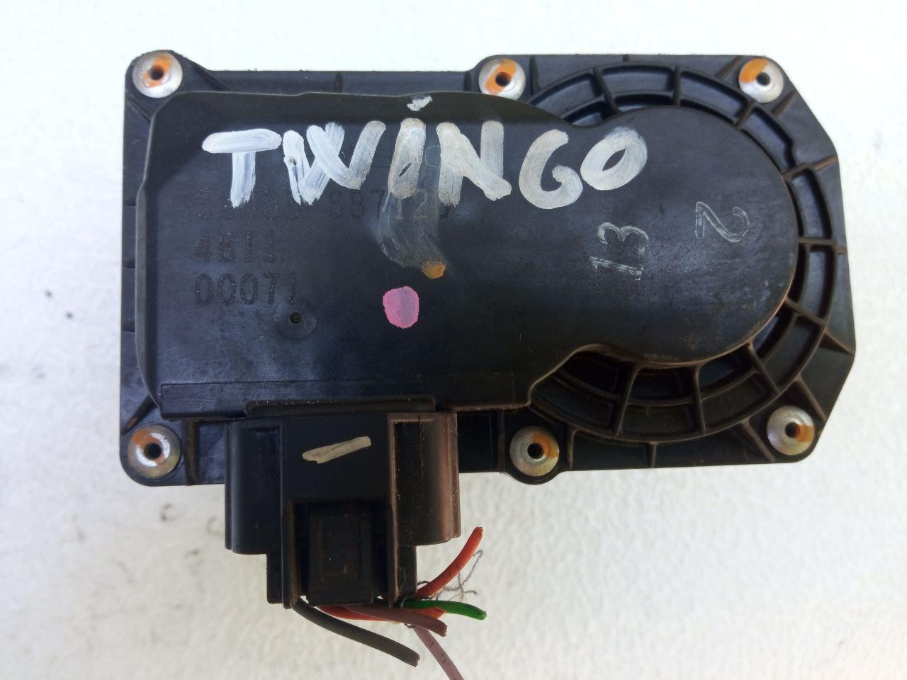 Дросельна заслінка Renault Twingo 8200568712 / 8200568 712