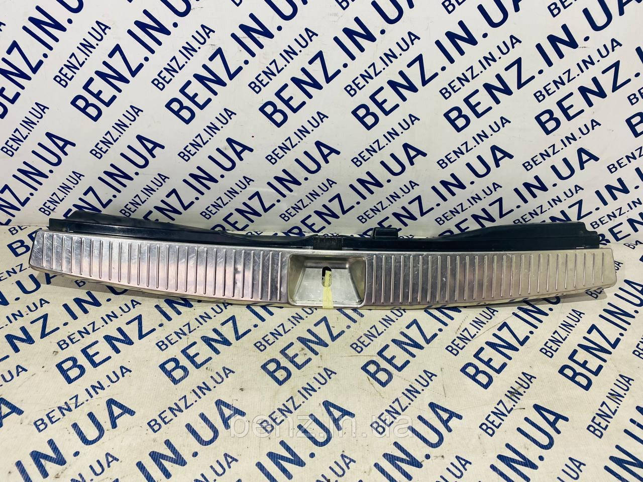 Накладка порога багажника Mercedes S204 A2046906541