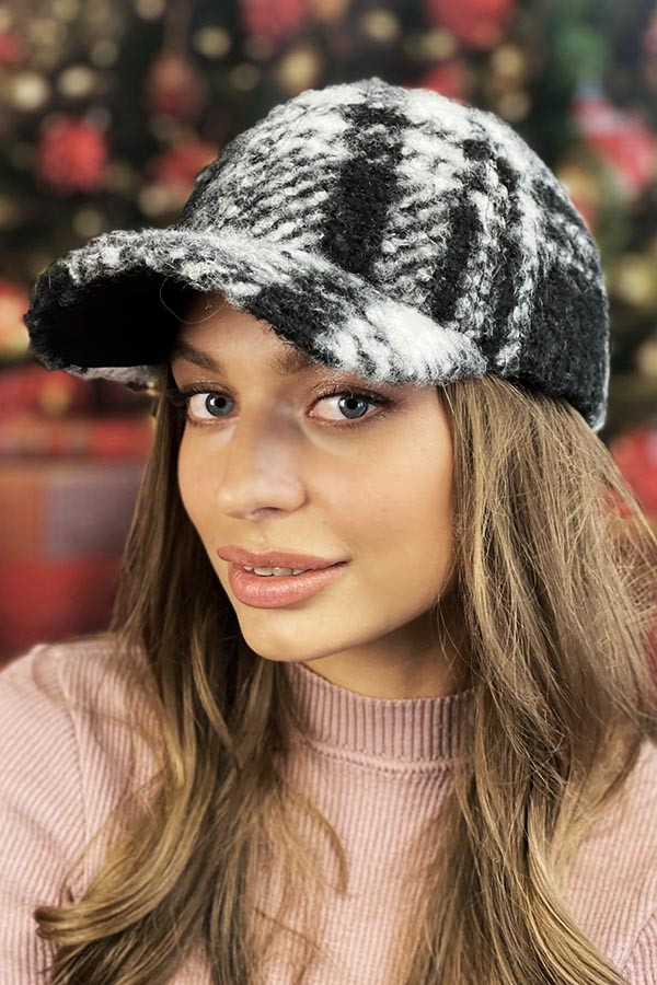 Тепла бейсболка картата (6085) чорний + білий