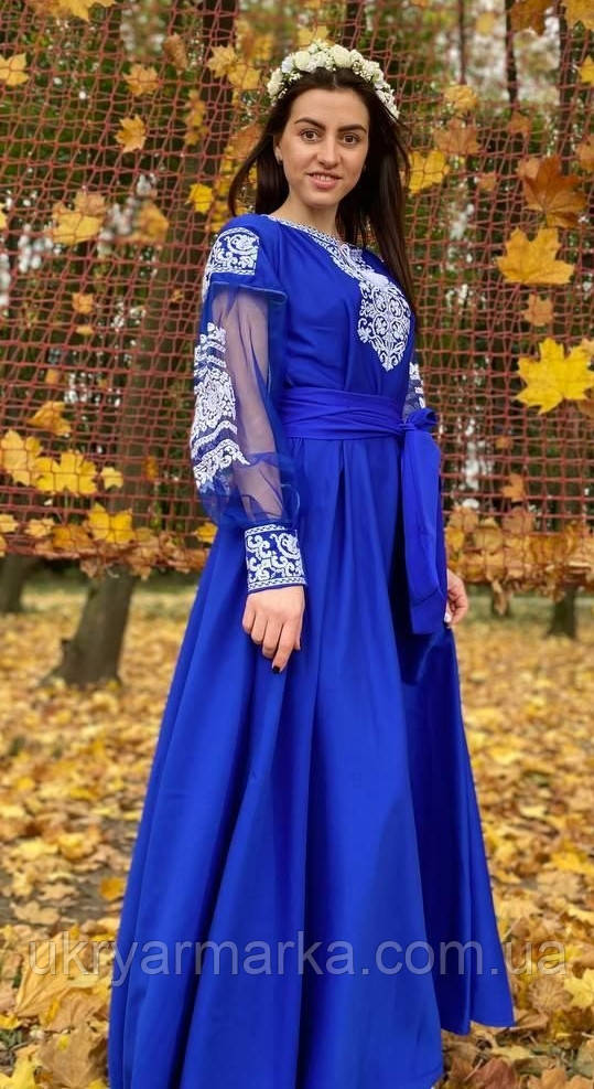 Вишите плаття "Мадонна"
