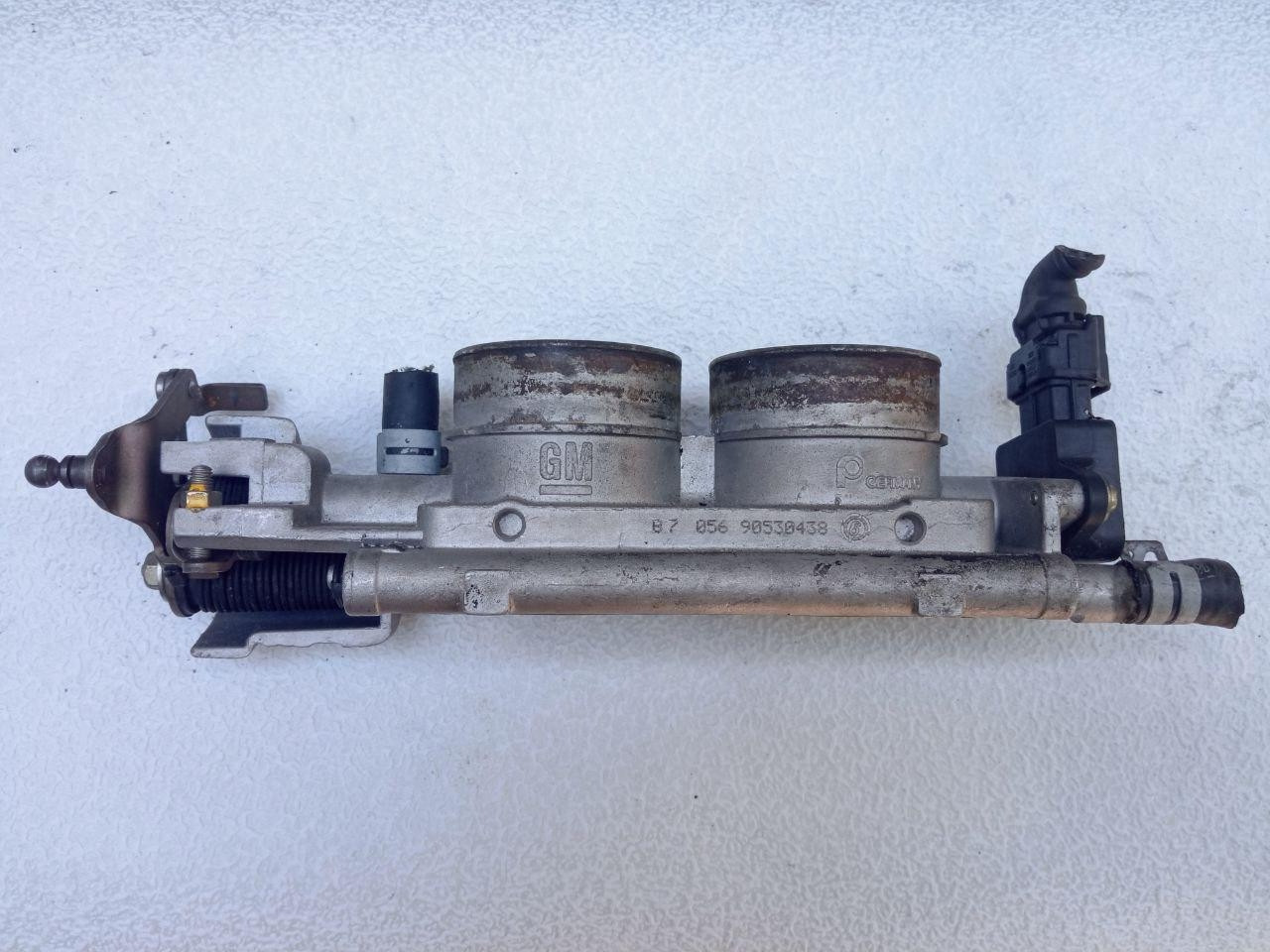 Дросельна заслінка GM B7 056 90530438 / 90530438