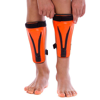 Щитки футбольні Zelart FB-624 S-M кольору в асортименті