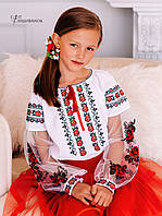 Вышитая блуза детская,черно-красный цветочный орнамент.