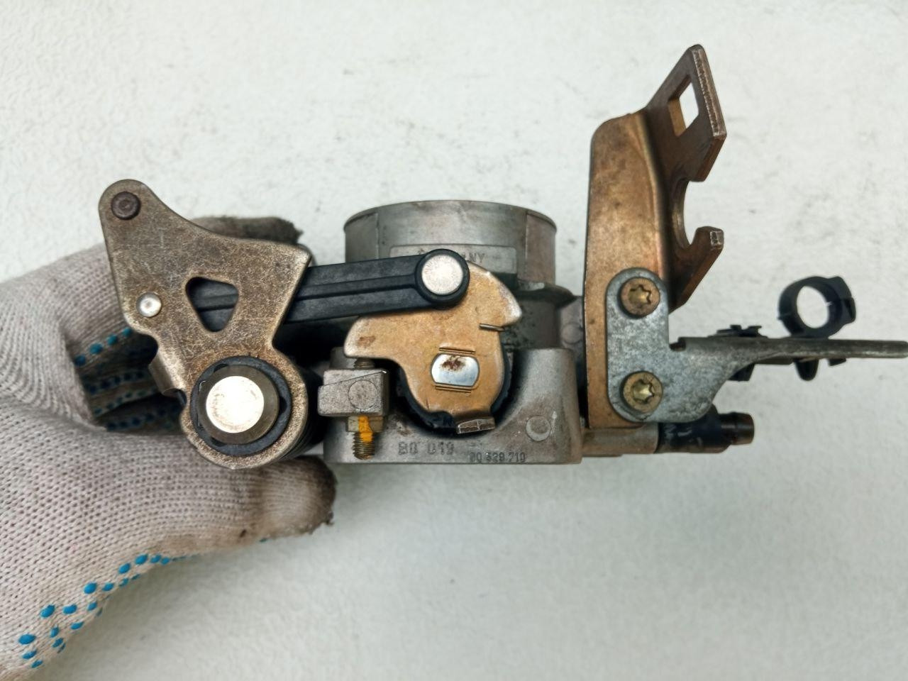 Дросельна заслінка Opel Astra B0 019 / 80529710 / 80 529 710