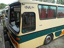 Изготовление и замена лобового стекла на автобус Mercedes O 303 в Никополе 4