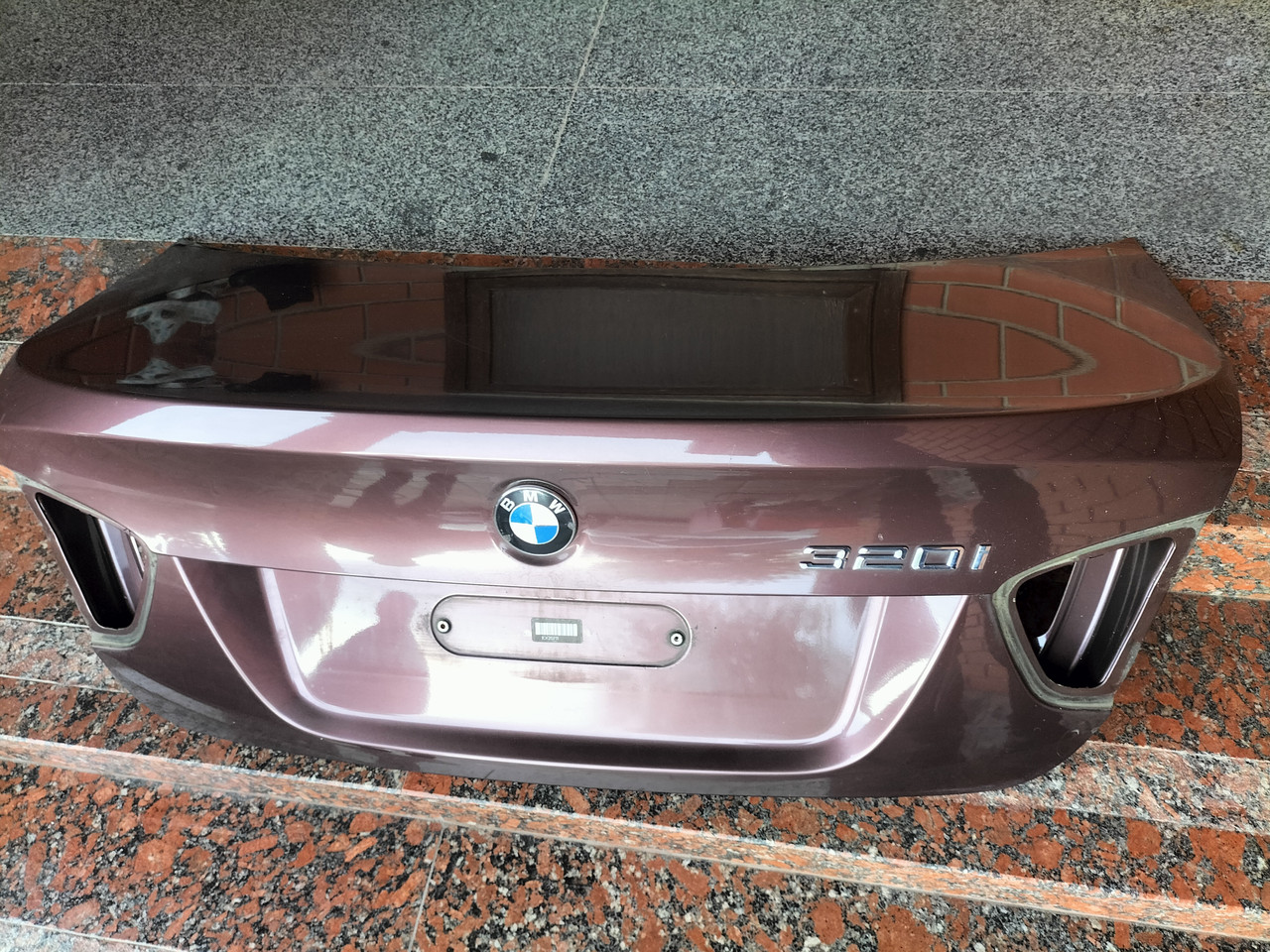 Кришка багажника BMW 3 E90