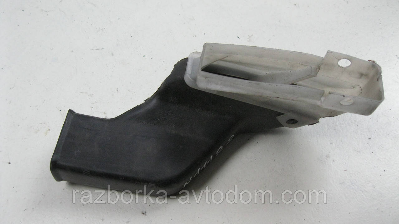 Повітропровід нагрівання салону лівий VW Passat B5 (1997-2000) OE:3B0819503