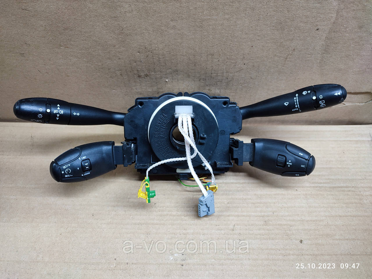 Підрулевий перемикач Peugeot 307 96593493xt COM 2000, фото 1