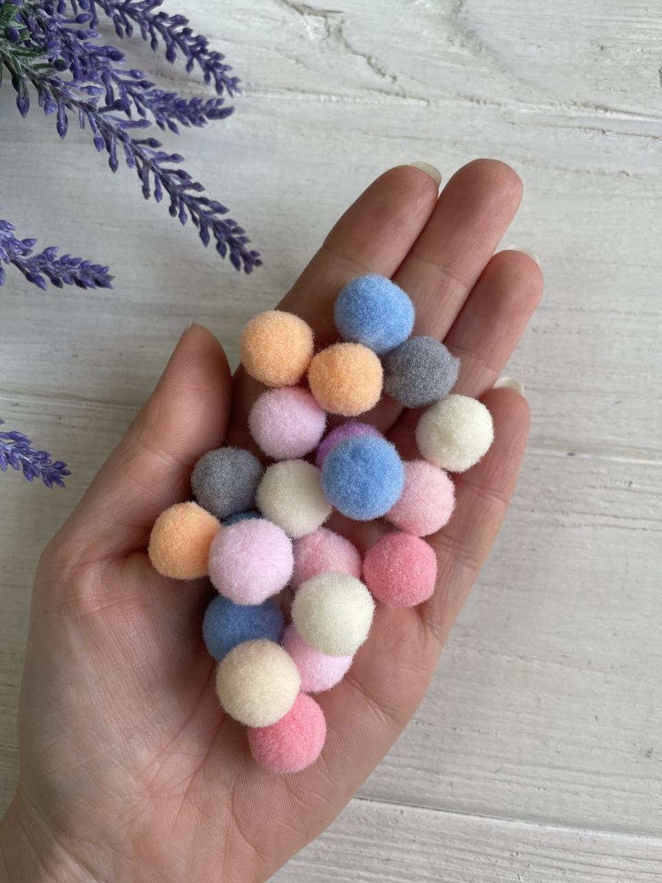 Помпони  " Оксамитові 1.5  см",  мікс  500 шт
