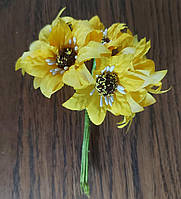 Квіти на ніжці жовті