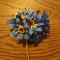 Квіти на ніжці синій