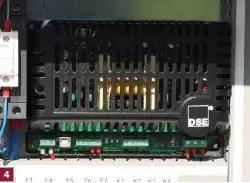 Зарядний пристрій DSE 94xx для генераторів із керуванням від DSE 7xx і напругою акумулятора 12 або 24 В