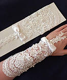 Весільні білі рукавички з бантиком, фото 4