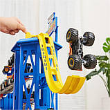 Spin Master Monster Jam Garage Playset and Storage. Гараж і трек для монстр-траків з ліфтом, світлом та звуками, фото 7