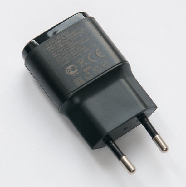 Зарядний пристрій LG MCS-02ED (EAY62709906)