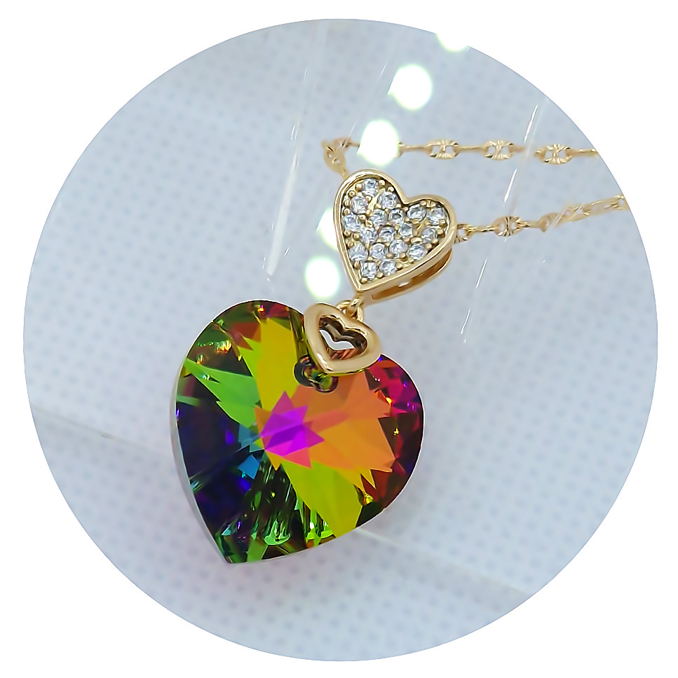 Кулон на ланцюжку XР. Позолота 18К. Камені: Swarovski та циркон. Довжина кулона: 29 мм Довжина ланцюжка: 39.5-44.5 см